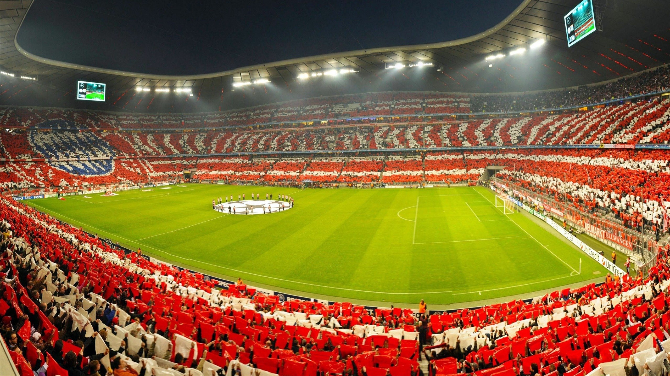 年终总决赛最新形势：热刺高居榜首，洛杉矶湖人强势追赶，冠军归属成迷